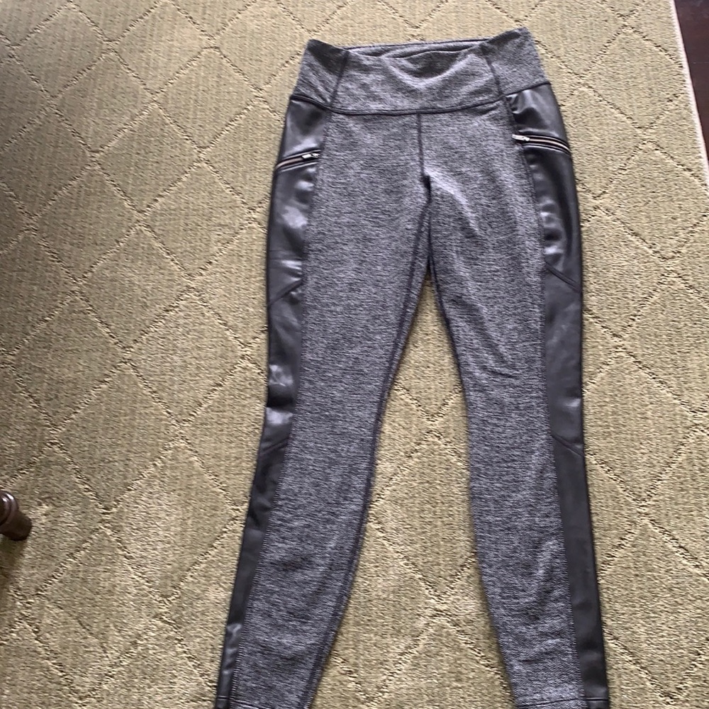 Athleta Sz small  Herringbone Lux Metro Legging